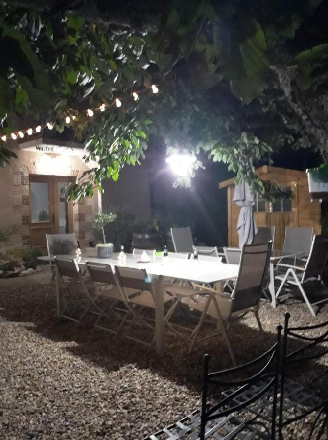 La Maison Des Vignes Charentay Exteriér fotografie